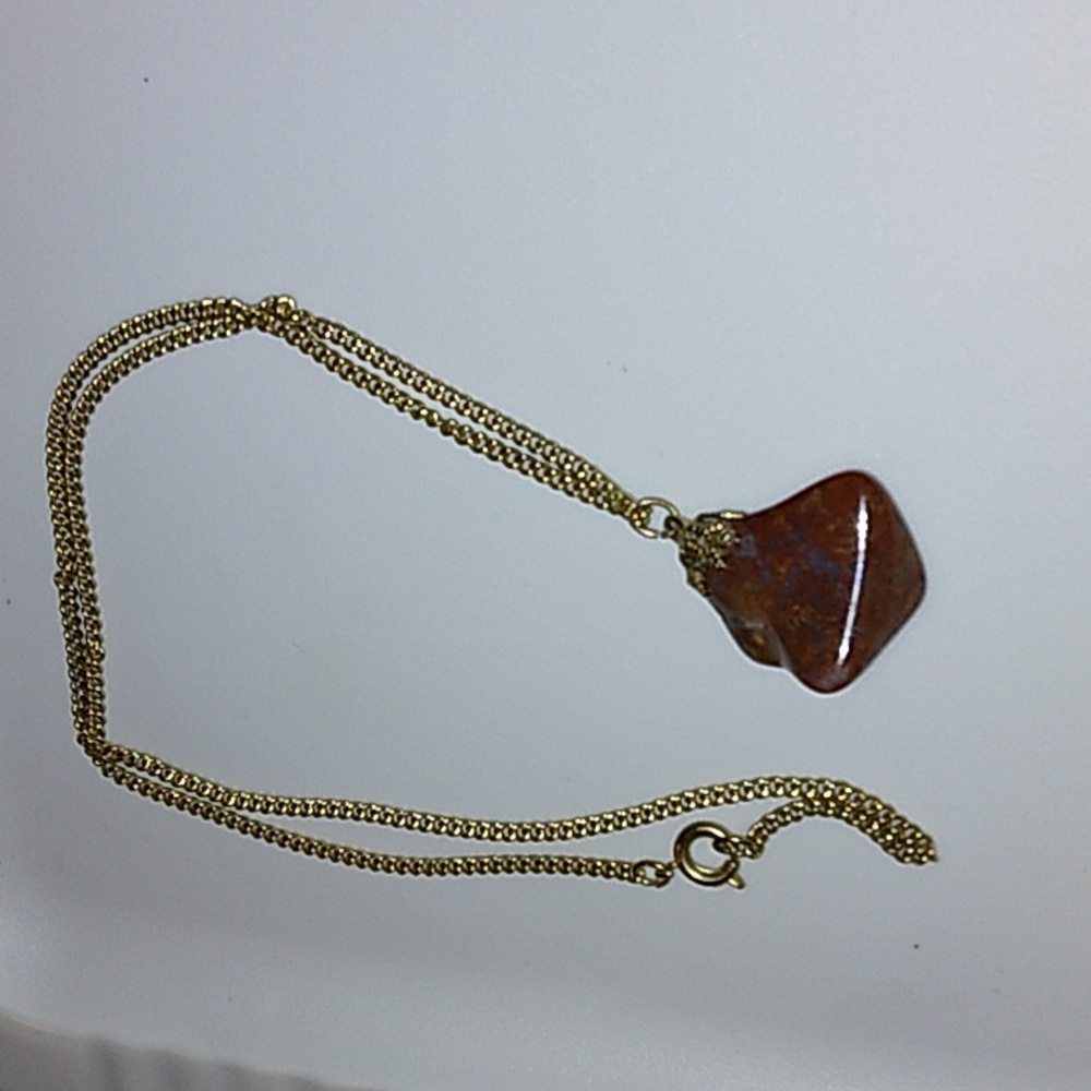 Vintage polished gemstone necklace red